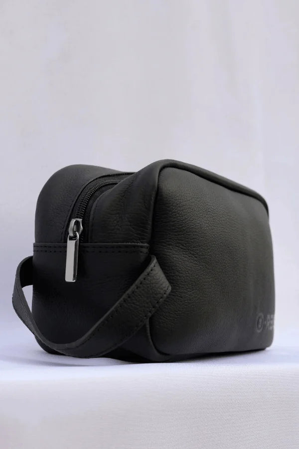 Necessaire de Couro ZERO3 x Reise