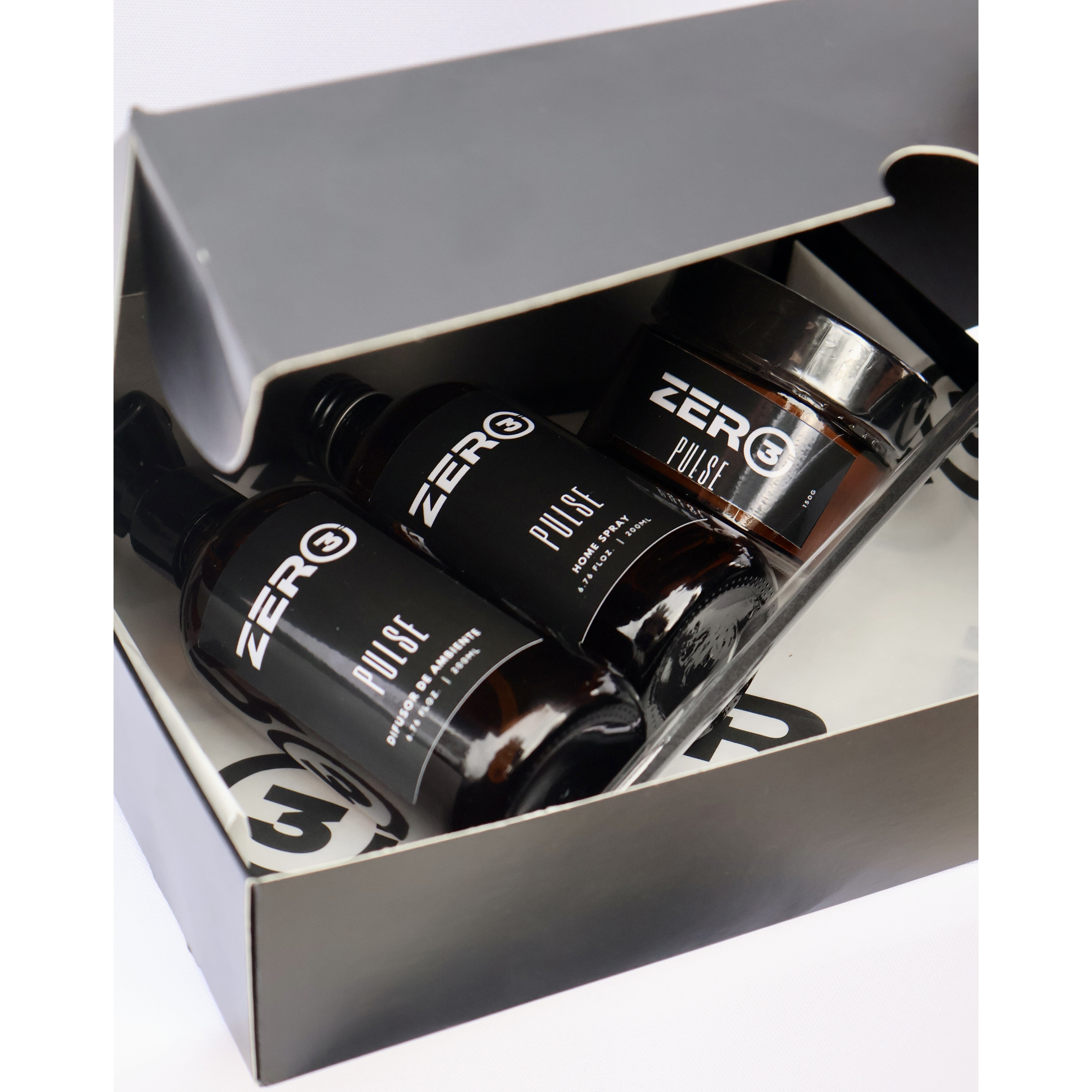 Kit PULSE - Vela Aromática, Difusor com Barra e Home Spray